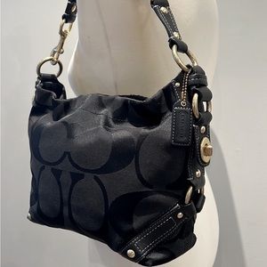 Coach handbag number G0793-10619 black cloth vintage